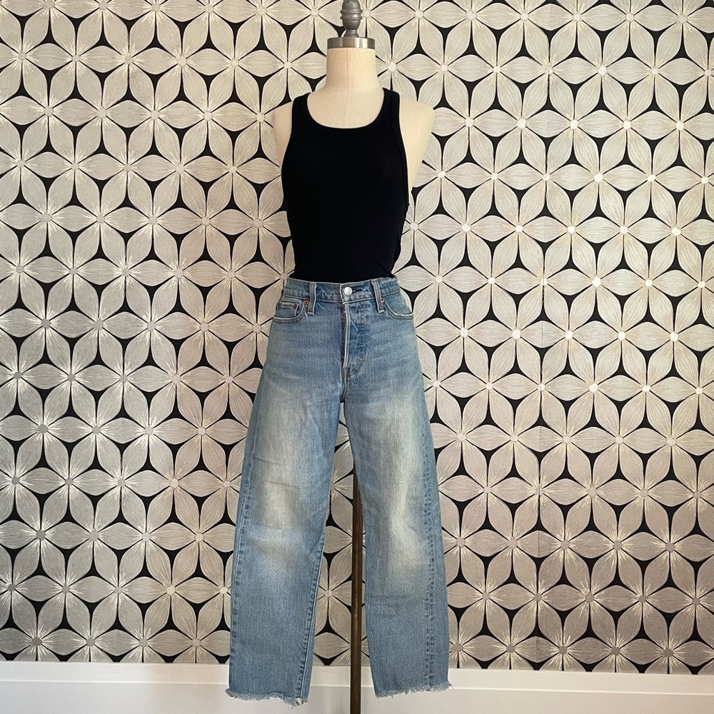 Levis Straight Leg Frayed Bottom Jeans